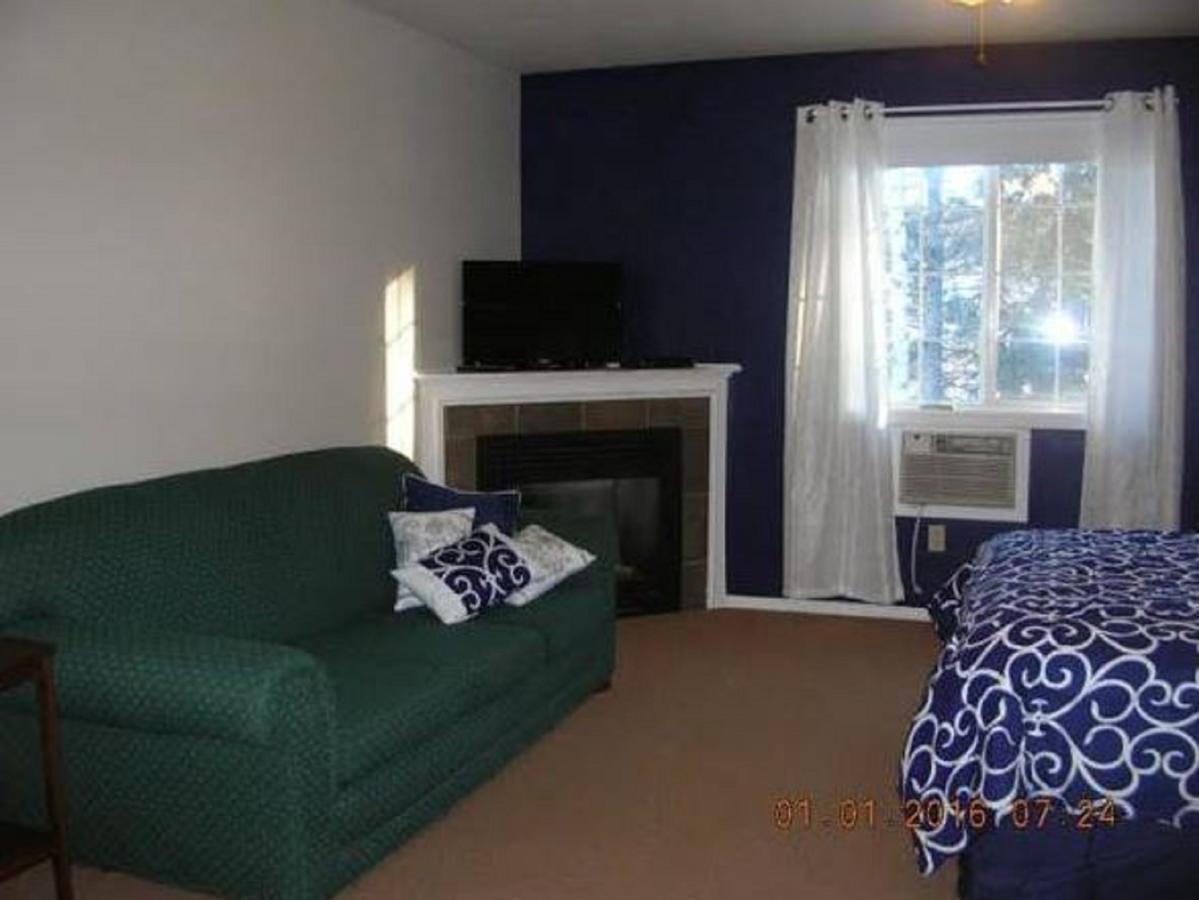Mccracken Country Inn Hinton Exterior foto