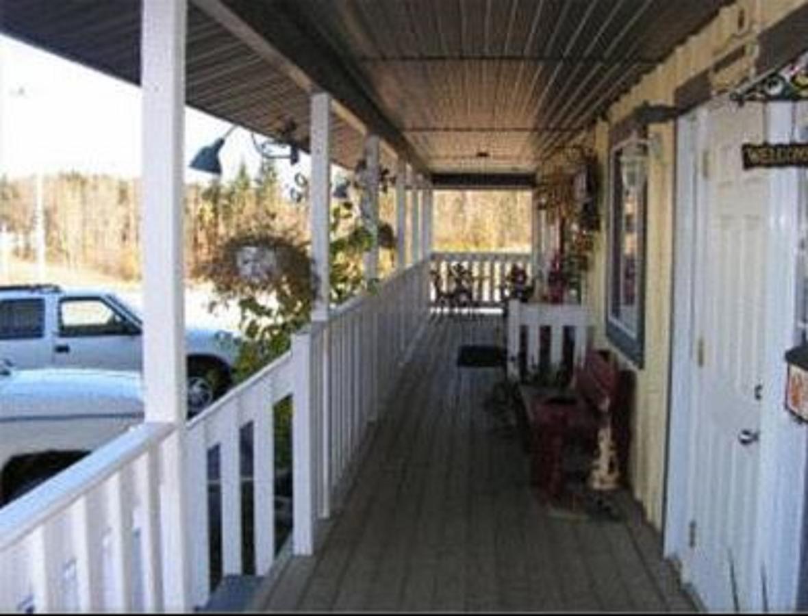 Mccracken Country Inn Hinton Exterior foto